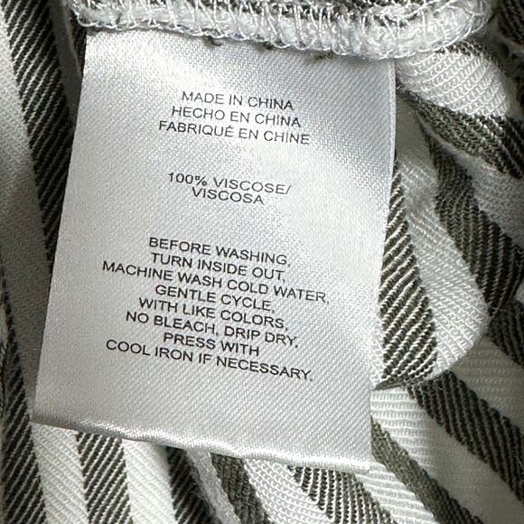 Jones New York Signature XL Grey White Striped Linen Blend Tunic V-Neck Top - Picture 8 of 15